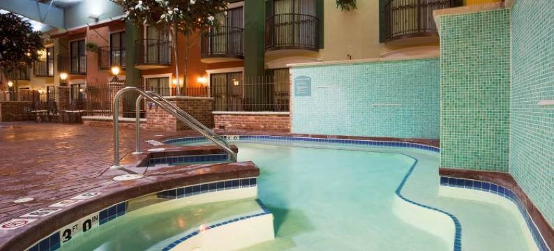 明尼阿波利斯莱克维尔假日酒店(Holiday Inn & Suites MINNEAPOLIS - LAKEVILLE by IHG)图片