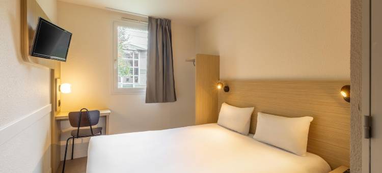 巴黎西部 - 叙雷纳桥至尊酒店(Premiere Classe Paris Ouest - Pont de Suresnes)图片