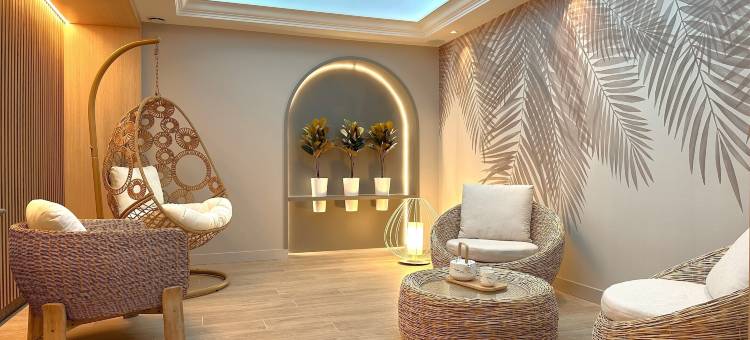 富热尔英式酒店 - 附游泳池及水疗(Brit Hotel Piscine & Spa - Fougères)图片