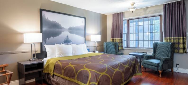 加纳诺克/乡绅度假村温德姆速 8 酒店(Super 8 by Wyndham Gananoque        Country Squire Resort)图片