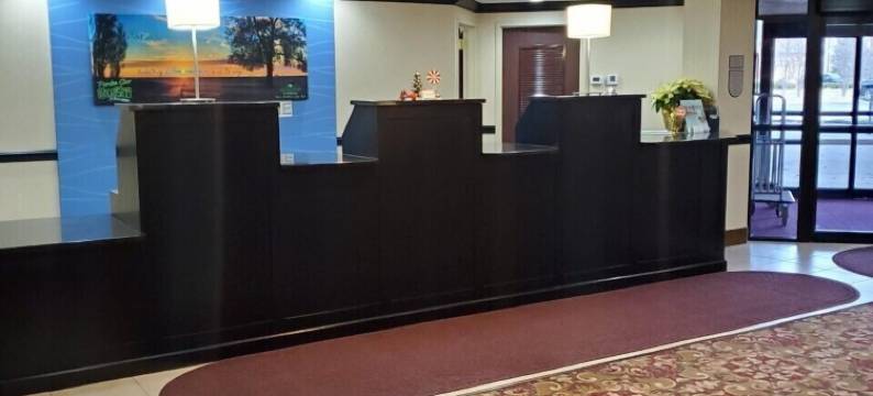 曼图尔洲际智选假日酒店宴会中心(Holiday Inn Express Mentor Banquet Center by IHG)图片