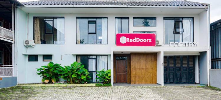红门酒店普拉斯-近伦邦公园及动物园(RedDoorz Plus Near Lembang Park & Zoo)图片