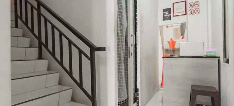 红多兹酒店-加鲁马斯(RedDoorz @ Galuh Mas)图片