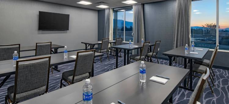 克拉马斯福尔斯万枫酒店及套房(Fairfield Inn & Suites Klamath Falls)图片
