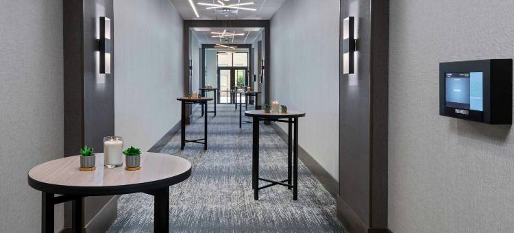 亚特兰大中城万怡酒店(Courtyard Atlanta Midtown)图片