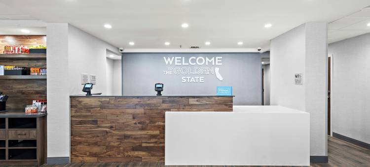 洛杉矶机场欢朋酒店，加州(Hampton Inn by Hilton Los Angeles Airport)图片