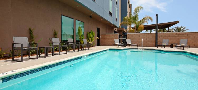 San Diego 埃斯孔迪多/Downtown SpringHill Suites酒店(SpringHill Suites San Diego Escondido/Downtown)图片