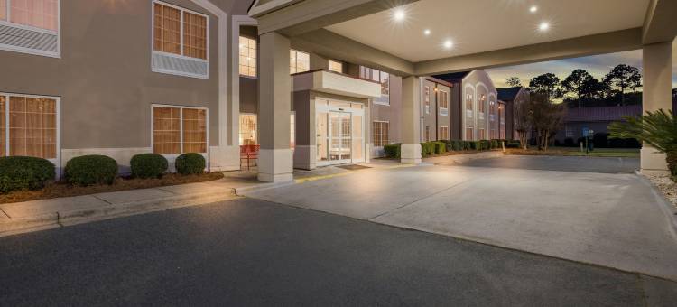 奥尔巴尼红顶套房酒店(Red Roof Inn & Suites Albany, GA)图片