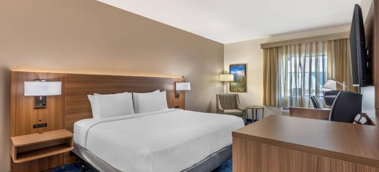 波特兰机场贝斯特韦斯特优质套房酒店(Best Western Plus Portland Airport Hotel  Suites)图片