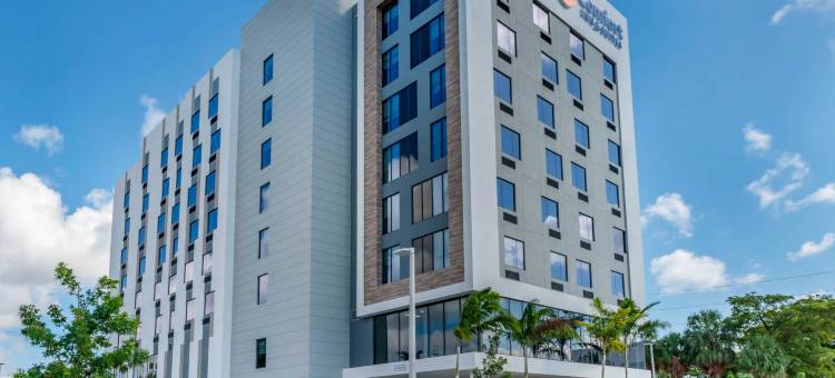 迈阿密国际机场舒适套房酒店(Comfort Inn & Suites Miami International Airport)图片