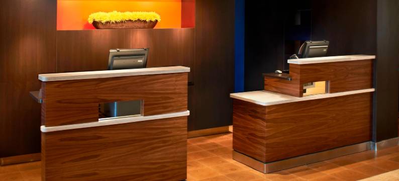 辛辛那提卡温顿万怡酒店(Courtyard Cincinnati Covington)图片