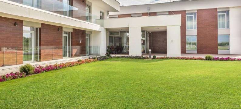 波尔加尔畅货中心酒店(Outlet Hotel Polgár)图片