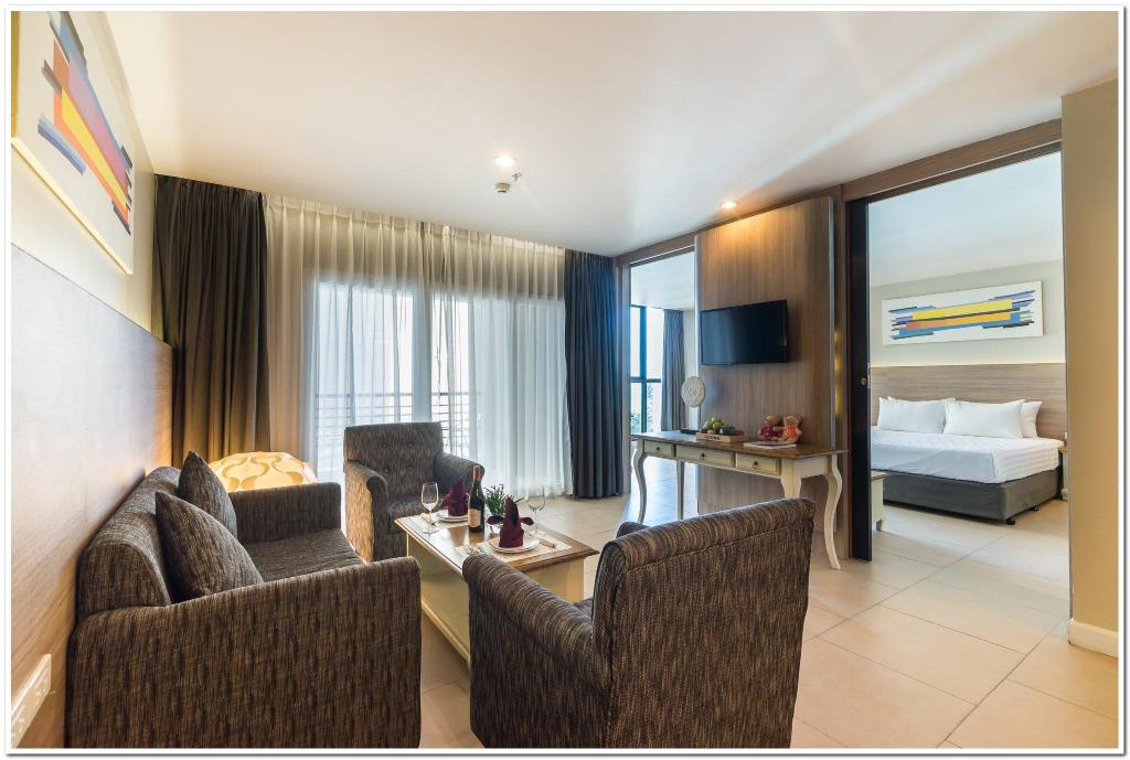 Sea Me Spring Too Hotel Over view