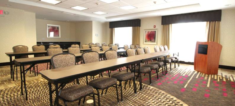 桑达斯基/米兰欢朋酒店及套房(Hampton Inn & Suites Sandusky/Milan)图片