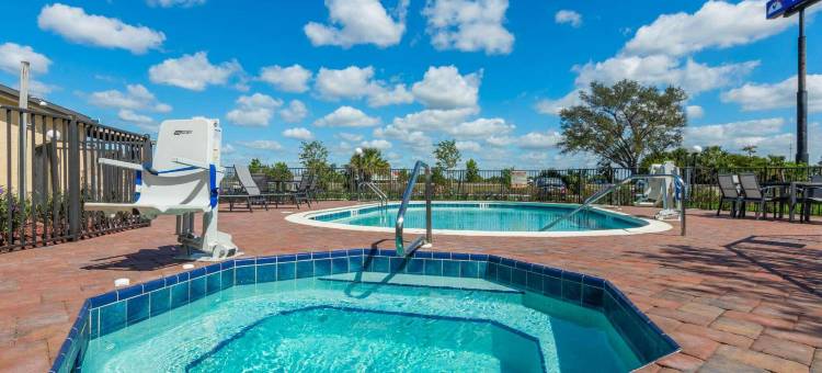 蓬塔戈尔达夏洛特港温德姆呗盟酒店(Baymont by Wyndham Punta Gorda/Port Charlotte)图片