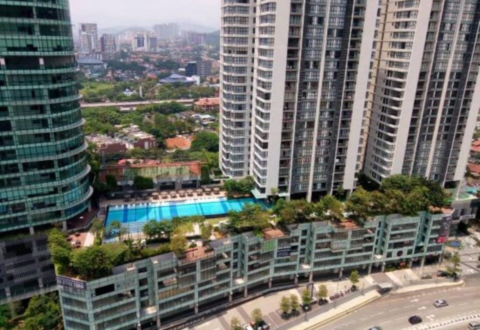 Trillion Suites by SLG Hotel Overview