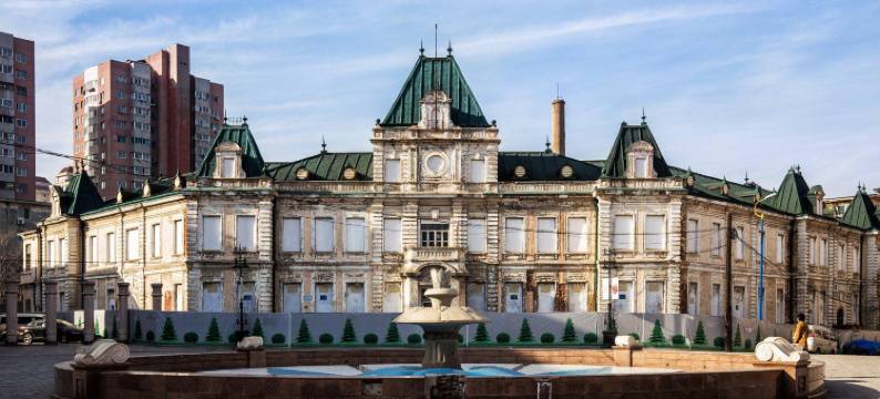 大连日月潭大酒店(大连火车站店)图片