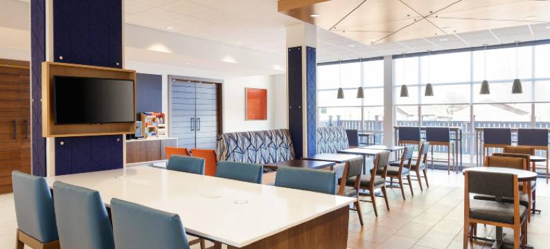 洲际酒店集团的智选假日酒店及套房科尔比(Holiday Inn Express & Suites Colby by IHG)图片