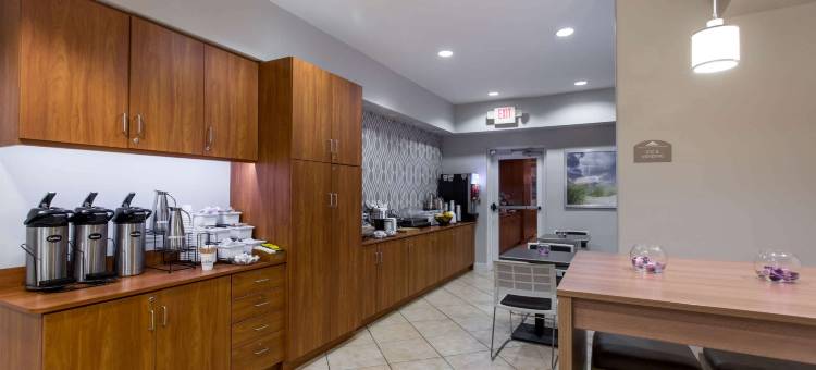 温德姆夏洛特港麦客达套房酒店(Microtel Inn & Suites by Wyndham Port Charlotte/Punta Gorda)图片
