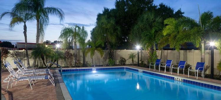 布雷登顿-萨拉索塔地区速8酒店(Super 8 by Wyndham Bradenton Sarasota Area)图片