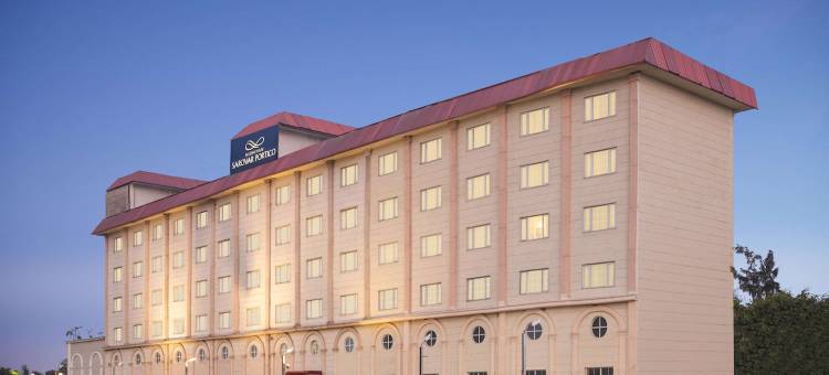 温达文妮迪文萨诺瓦波蒂科酒店(Nidhivan Sarovar Portico Vrindavan)图片