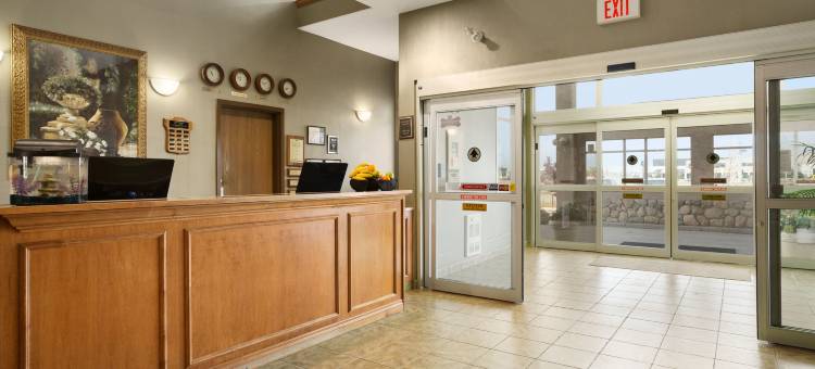 克莱蒙-大草原华美达酒店(Ramada by Wyndham Clairmont/Grande Prairie)图片