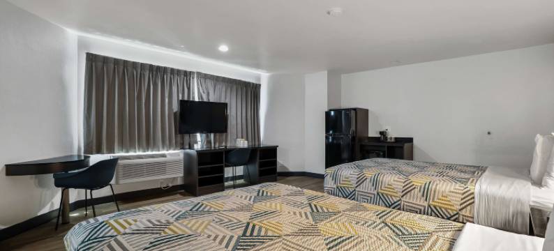 加利福尼亚州埃斯孔迪多的Studio 6套房(Studio 6 Suites Escondido CA)图片