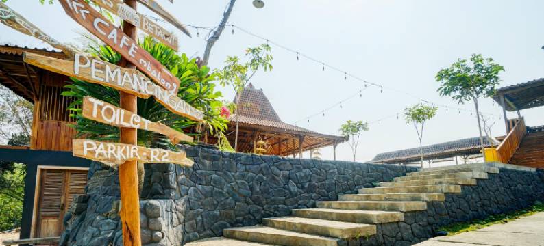 首都O 93238伦巴姆巴隆度假村(Lembah Mbalong Resort Mitra RedDoorz Near Exit Tol Singosari)图片