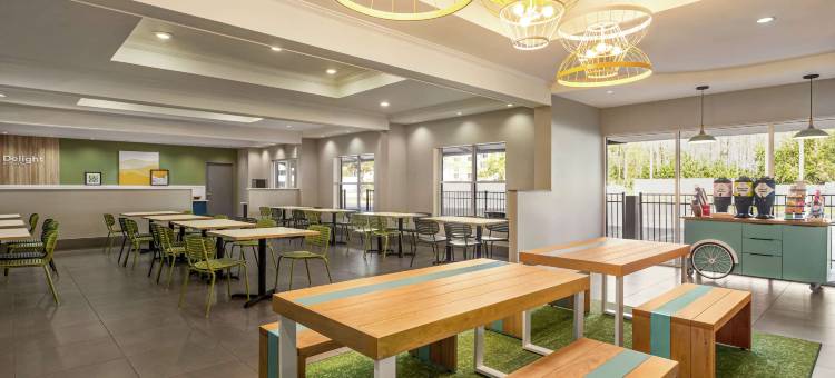 奥兰多环球大道希尔顿Spark酒店(Spark by Hilton Orlando Universal Blvd)图片