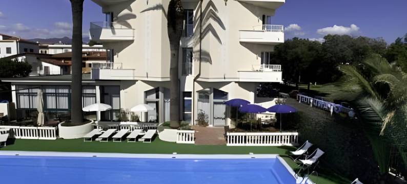 格兰达酒店(Grand Hotel)图片