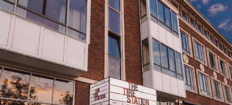 提尔站意识酒店(Conscious Hotel the Tire Station)图片