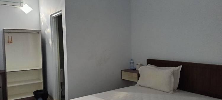 O 帕克达兰宿舍靠近现代庄园(Hotel O Kost Pak Dahlan Near Modern Estate)图片