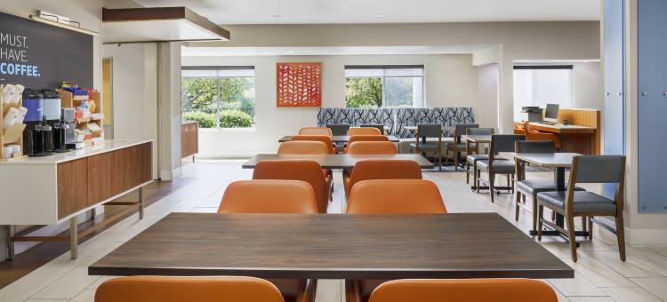 伊朗德阔伊特智选假日酒店(Holiday Inn Express ROCHESTER NE - IRONDEQUOIT by IHG)图片