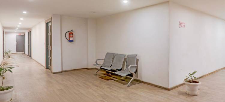 Super Townhouse Prayagraj Near Railway Station Formerly Santosh Palace图片