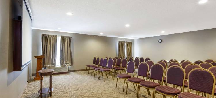 罗利市中心凯艺酒店(Quality Inn Raleigh Downtown)图片