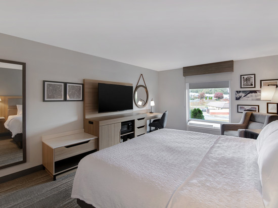 希尔顿欢朋酒店-伊斯里