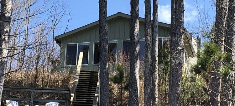 海沃德，威斯康星-Round Lake壮丽景观家庭友好型乡村别墅(Family Friendly Cottage w/Spectacular Views of Round Lake-Hayward, WI)图片