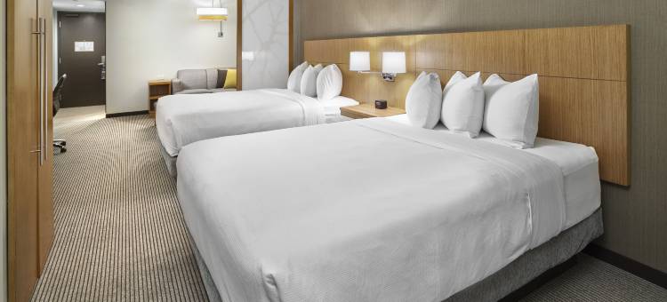 埃德蒙顿市中心希尔顿逸林酒店(DoubleTree by Hilton Edmonton Downtown)图片