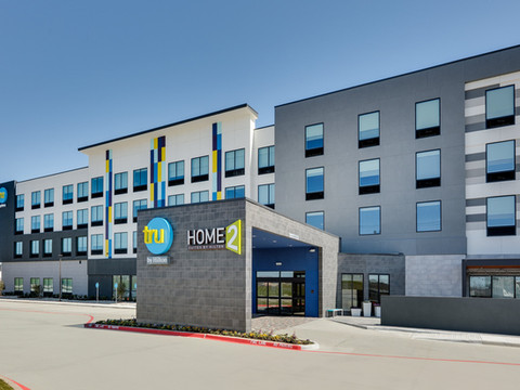 尤里斯DFW 西希尔顿惠庭酒店