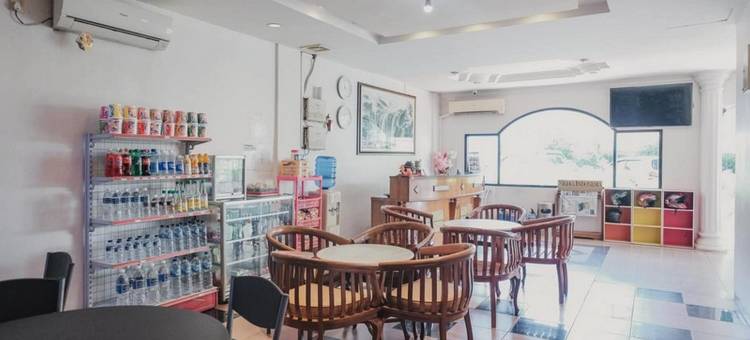 红多兹酒店-近巴淡岛名古屋山购物中心5号(Reddoorz Near Nagoya Hill Mall Batam 5)图片