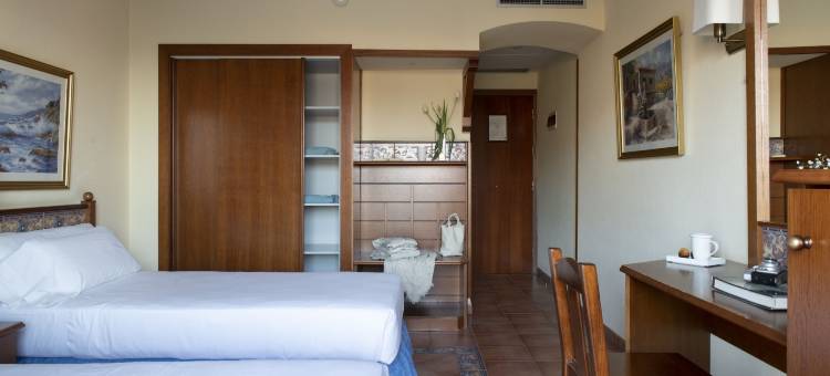 玫瑰海滩酒店(Hotel Roses Platja)图片