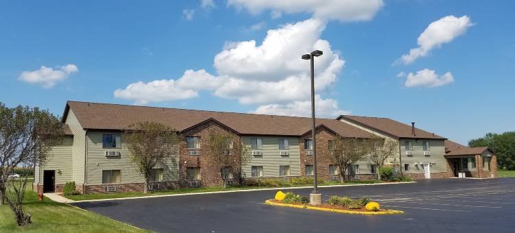 迪卡尔布温德姆速8酒店(Super 8 by Wyndham DeKalb IL)图片