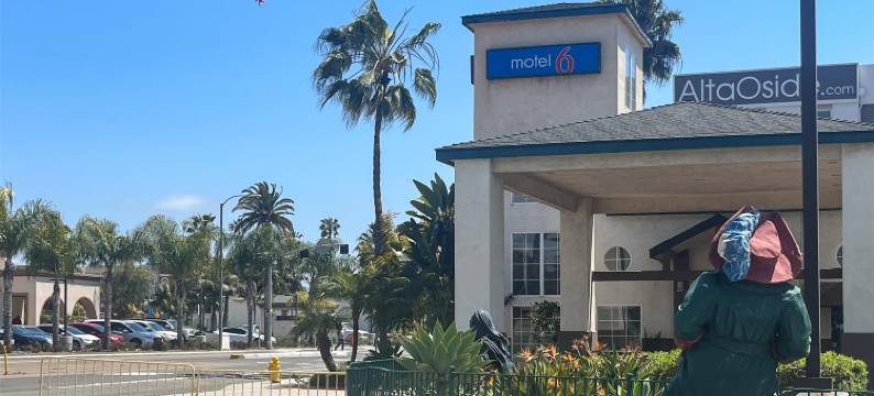 欧申赛德码头罗德威旅馆(Motel 6 Oceanside, CA – Marina / Camp Pendleton)图片