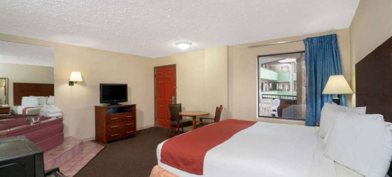 温德姆戴斯酒店 - 南鸽子谷(Days Inn by Wyndham Pigeon Forge South)图片