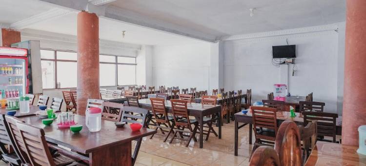 红多兹伊斯兰酒店-近里瓦植物园(RedDoorz Syariah Near Kebun Raya Liwa)图片