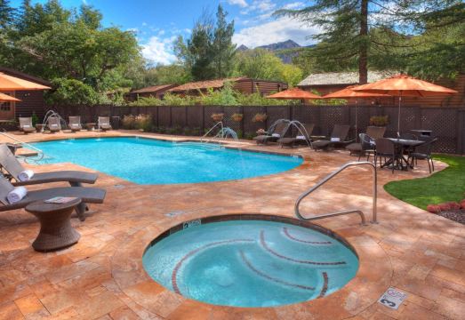 L'Auberge de SedonaHotel Overview