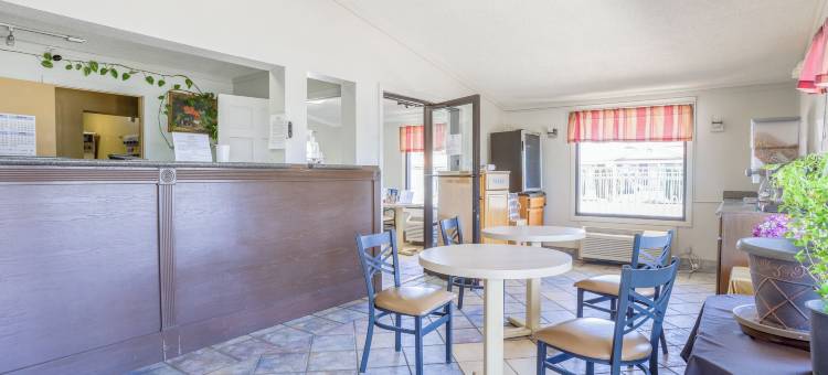 OYO Hwy 40 里奇蒙的舒适花园旅馆(Cozy Garden Inn by OYO Hwy 40 Richmond)图片