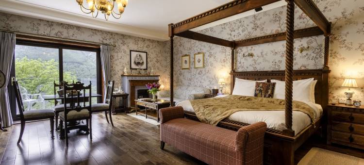 呢喃松树旅馆(The Whispering Pine Lodge)图片