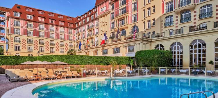 多维尔皇家巴里亚酒店(Hôtel Barrière Le Royal Deauville)图片