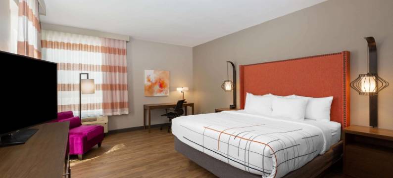 阿尔图纳得梅因拉昆塔温德姆酒店(La Quinta by Wyndham Altoona des Moines)图片